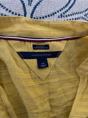 Tommy Hilfiger Men’s Yellow Relaxed Button-Down Shirt